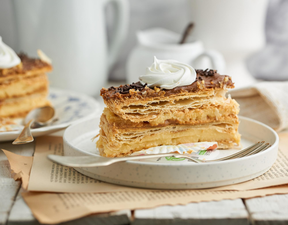 Légèreté et Authenticité: Le Mille-Feuille Traditionnel Français